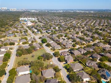 3109 Goldenoak Cir