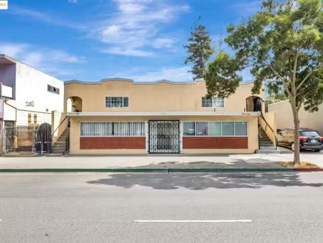 3109 SACRAMENTO ST, BERKELEY, CA 94702