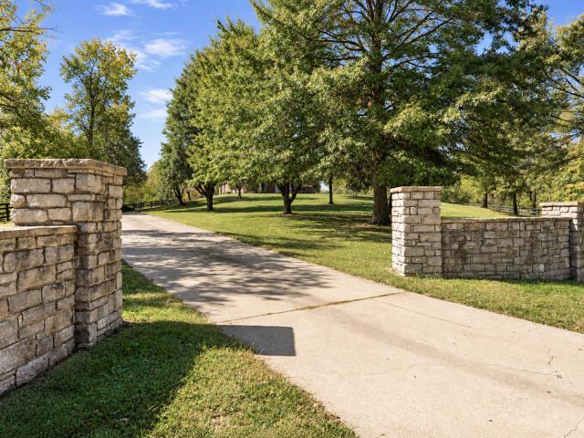 3100 Kentucky 36 E