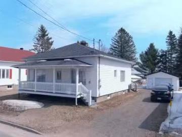 House for sale in Maskinongé - Parking