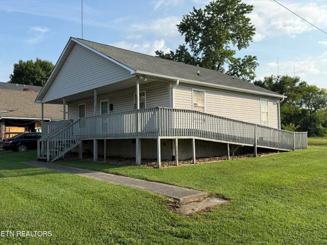 3100 Rector St