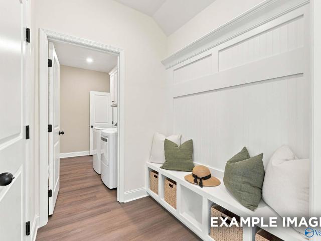 3101 Lisa Lane SE