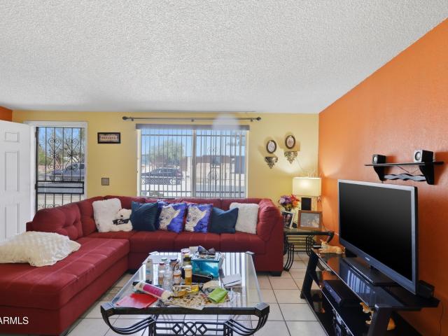 3102 s sunset villa avenue