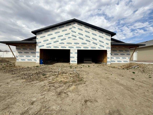 3103 and 3101 W Laux Dr, Hastings, NE 68901