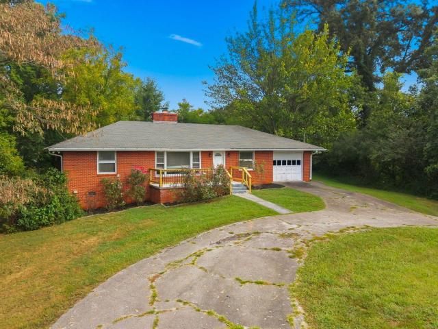 3103 Spicewood Lane