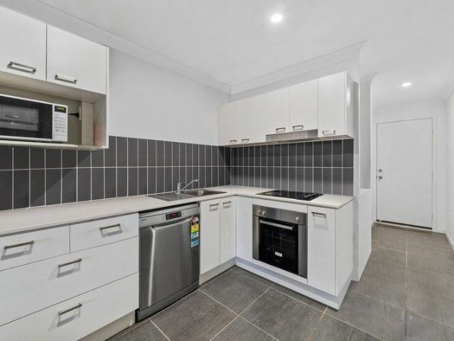 3/10 12 Bishop Street Eagleby, QLD 4207