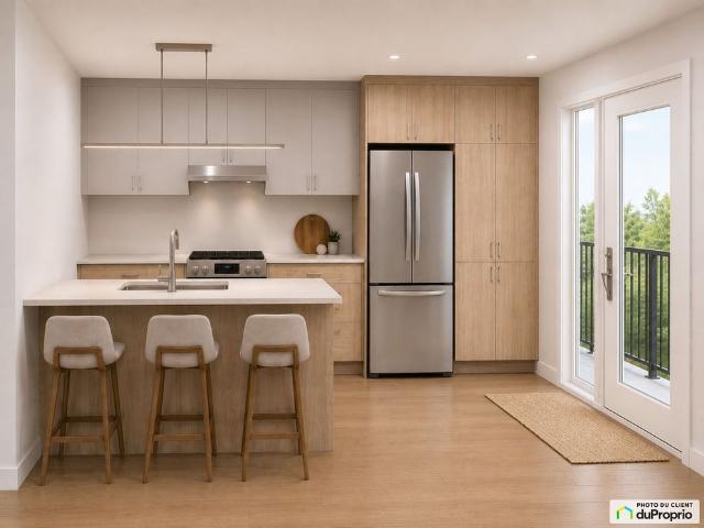 310, 1er avenue, Val des Sources à louer