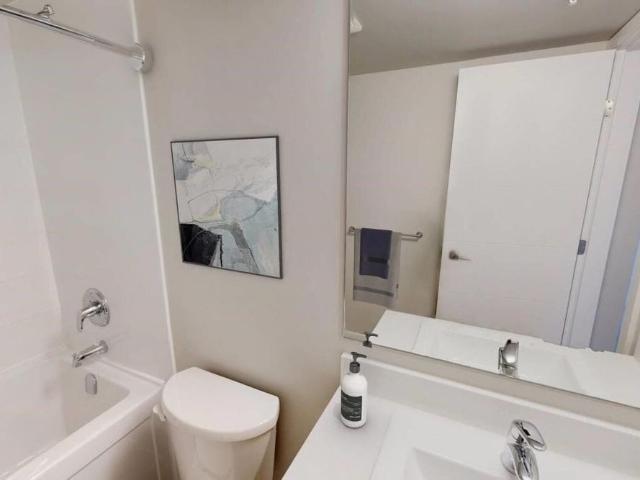 310 408 East Columbia, New Westminster