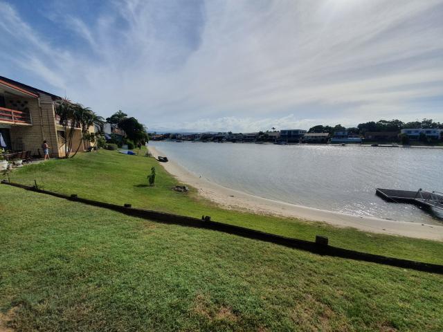 3/10 Aquila CourtMermaid Waters QLD 4218, Australia