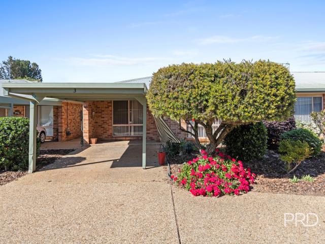 3/10 Bulolo St, Ashmont, NSW 2650