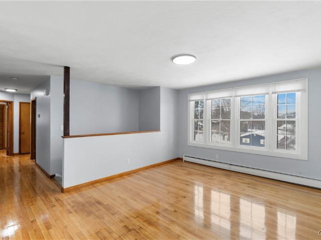 310 Gordon Parkway