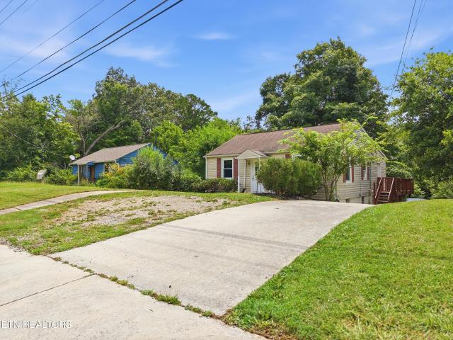 310 E Moody Ave