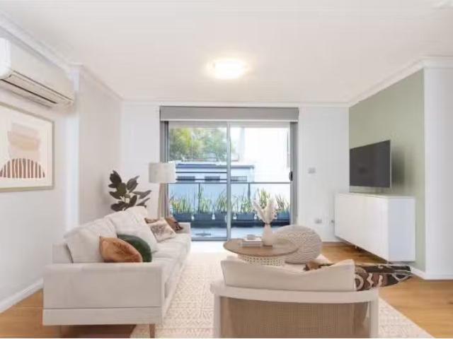 3/10 Earl Place, Potts Point Apartment for rent Listed by Dav.