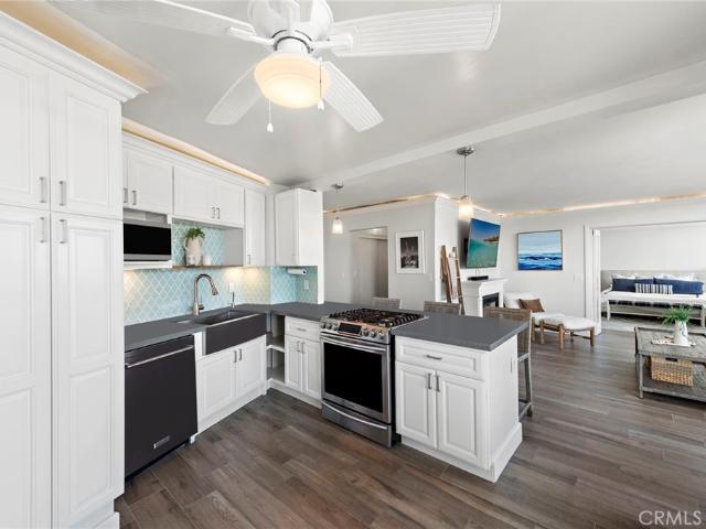 310 Fernando St, Unit 303, Newport Beach, CA 92661 | MLS #NP26052