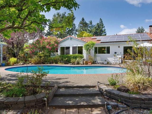 310 Francisco Dr, Sonoma, CA 95476