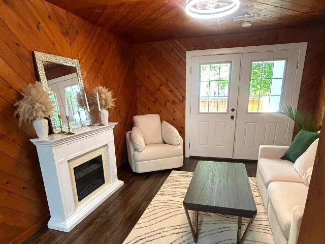 310 Frazer Pl, Front Royal, VA 22630 | MLS #VAWR2014