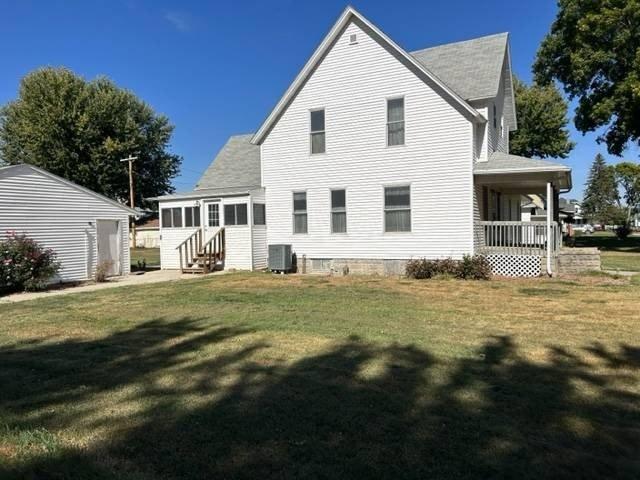 310 Oak St, Laurel, NE 68745
