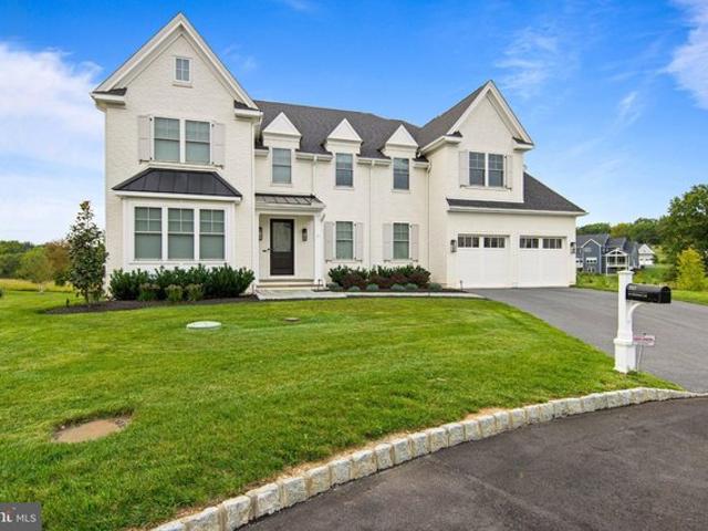 310 Old Kingfisher Ln, Malvern, PA 19355