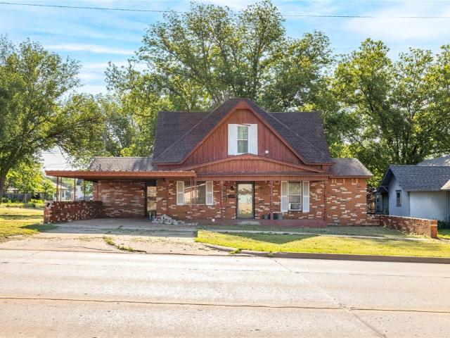 310 N 4th Street
