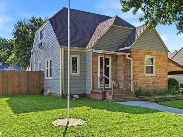 310 N 3Rd Avenue