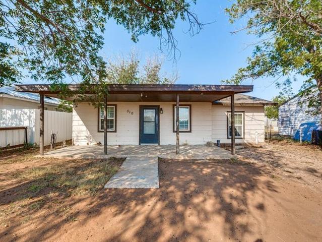 310 SE 3rd St, Andrews, TX 79714