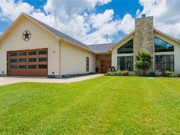 310 Splitrail Dr, Mabank, TX 75143 | MLS #20991