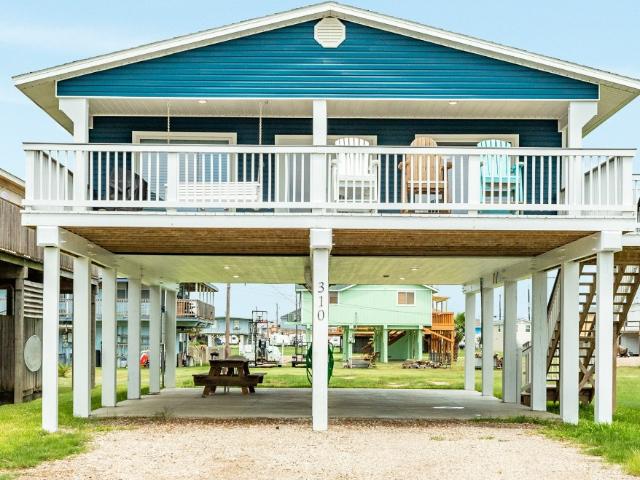 310 Parkview Rd, Surfside Beach, TX 77541 | MLS #52183