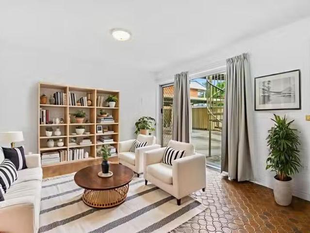 3/10 Peninsular Drive, Surfers Paradise, QLD 4217 Apartment.