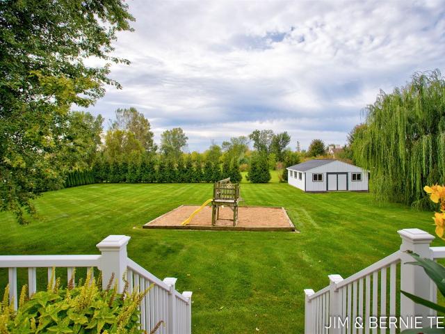 310 W 48th Street