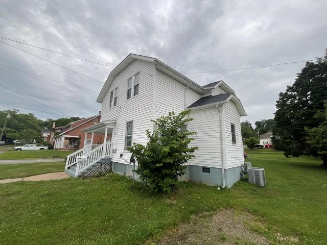 310 W Washington