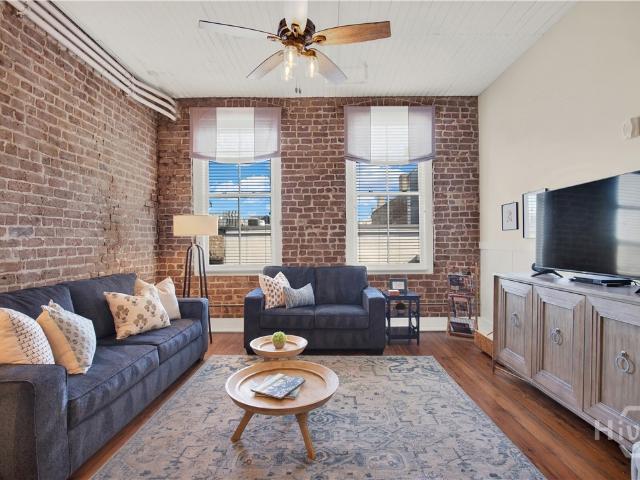 310 W Broughton Street 3016