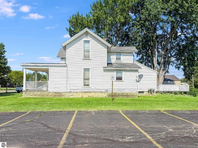 310 W Superior Street