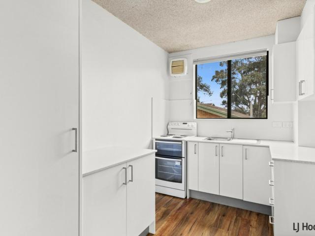3/10 walsh place, curtin act for rent lj hooker