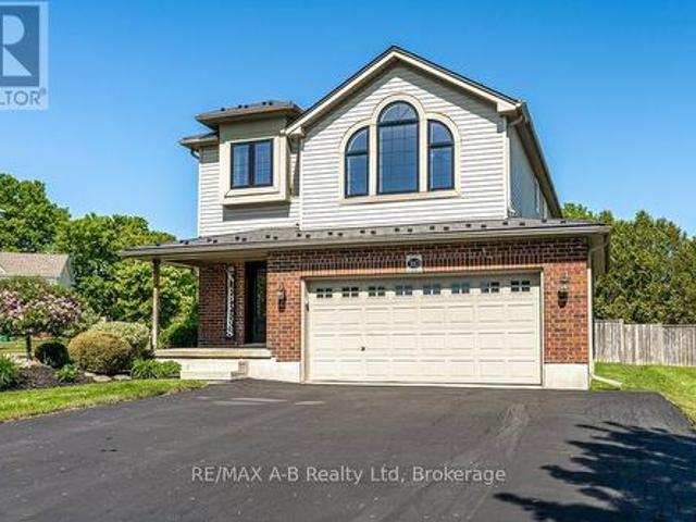 310 Wettlaufer Street, East Zorra Tavistock. ON, N0B 2R0 house for sale | Listing ID X13238 | Royal LePage