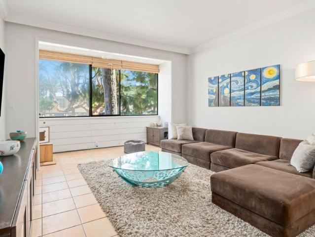 310 Tahiti Way 103
