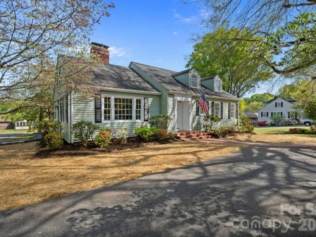 3114 N Center St, Hickory, NC 28601 | MLS #4367
