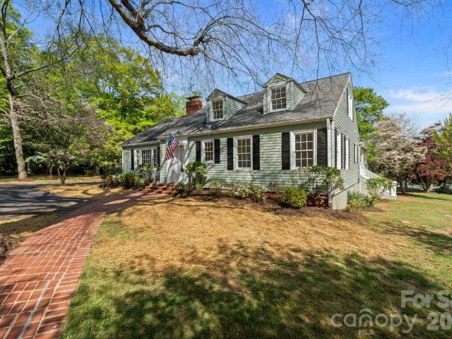 3114 N Center Street
