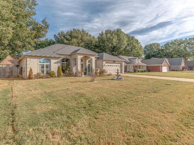 3114 Bowden Dr