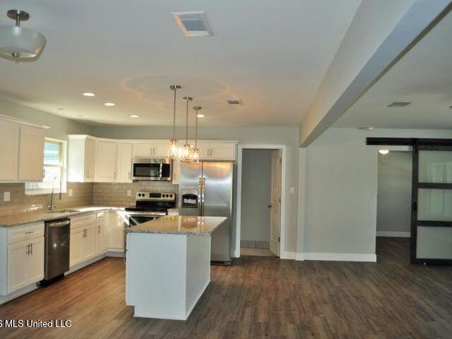 3117 Beachview Drive