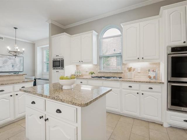 3118 Woodland Heights Circle