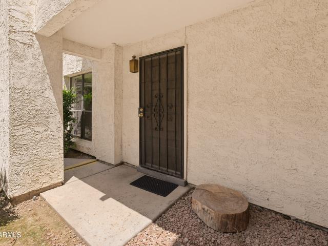 3119 W Cochise Drive # 101
