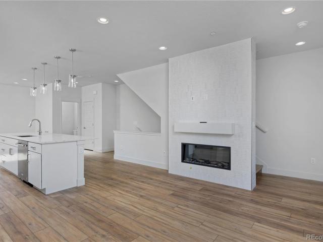 3119 W Bates Avenue