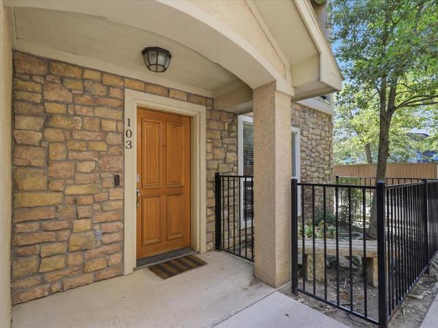 3111 Cedarplaza Lane # 103
