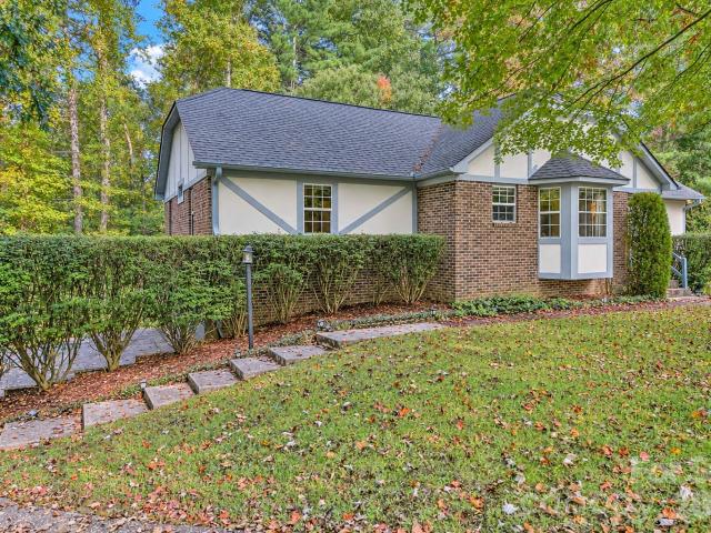 3111 Essex Path