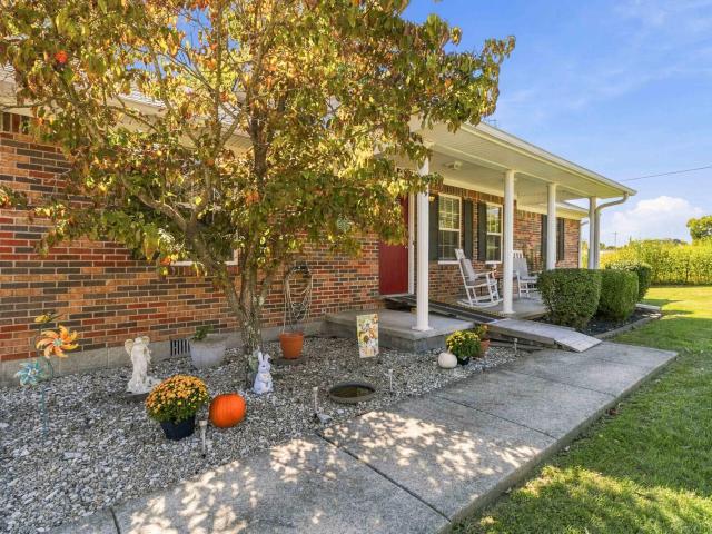 311 Chickasaw Trail