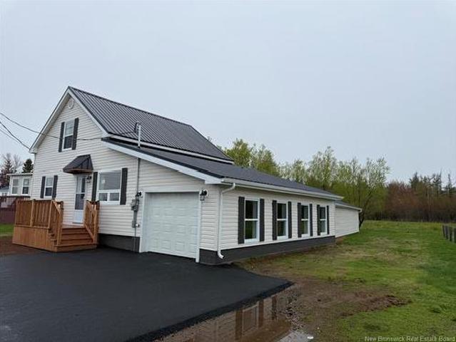 311 Boul. J.D. Gauthier, Shippagan, NB, E8S 1N7 house for sale | Listing ID NB140512 | Royal LePage
