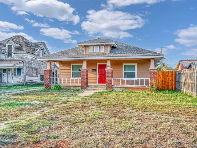 311 E Walnut Street