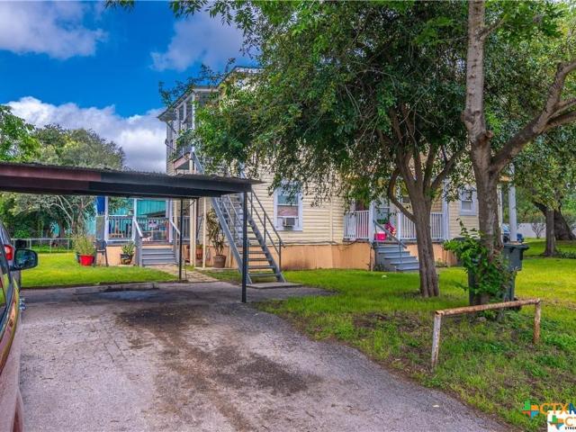 311 E Live Oak St, Seguin, TX 78155 | MLS #566972