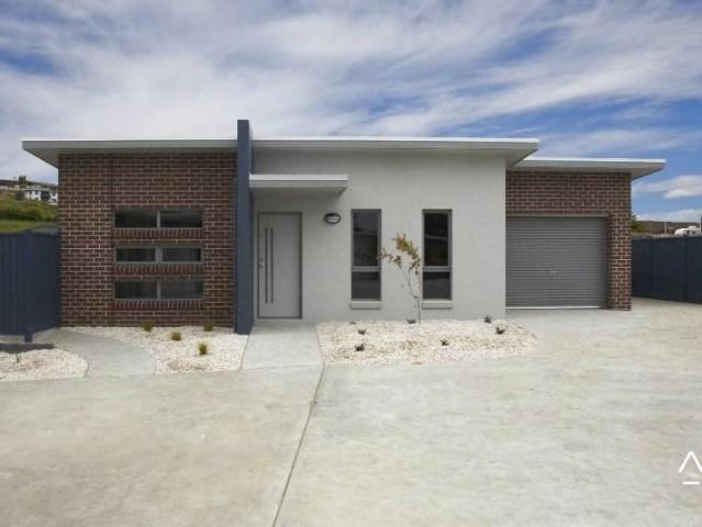 3/11 Eastfield Drive, Newnham