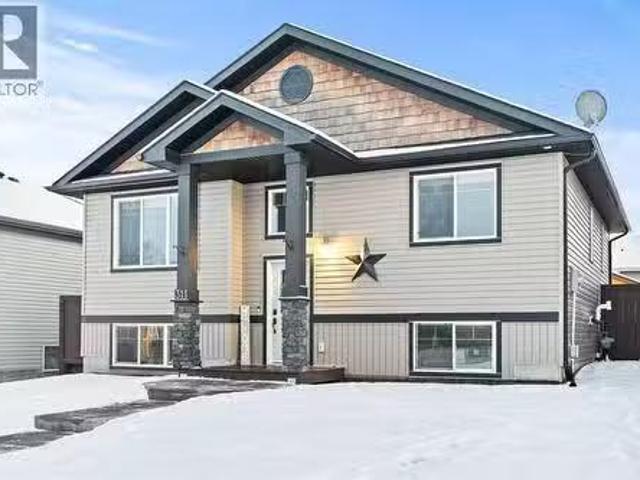 311 Mcleod Crescent, Diamond Valley, AB, T0L 2A0 house for s.